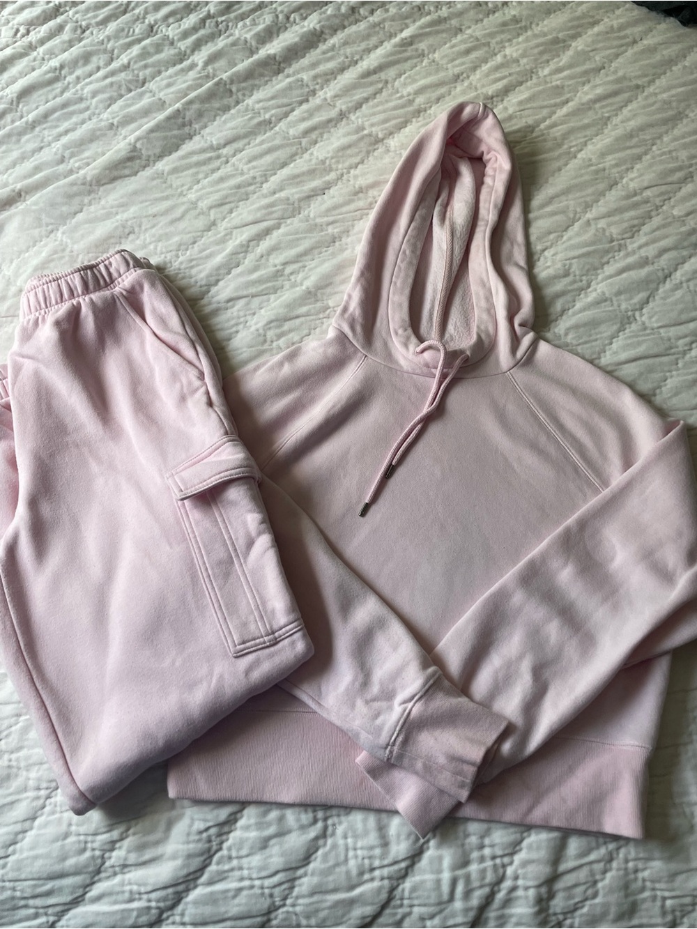 Universal Thread Light Pink Hoodie & Jogger Set